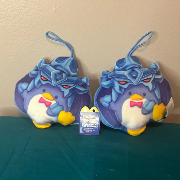 Tuxedo Sam x Obelisk The Tormentor McDonalds Yu-Gi-Oh x Hello Kitty. Lot of 2 - Picture 1 of 4